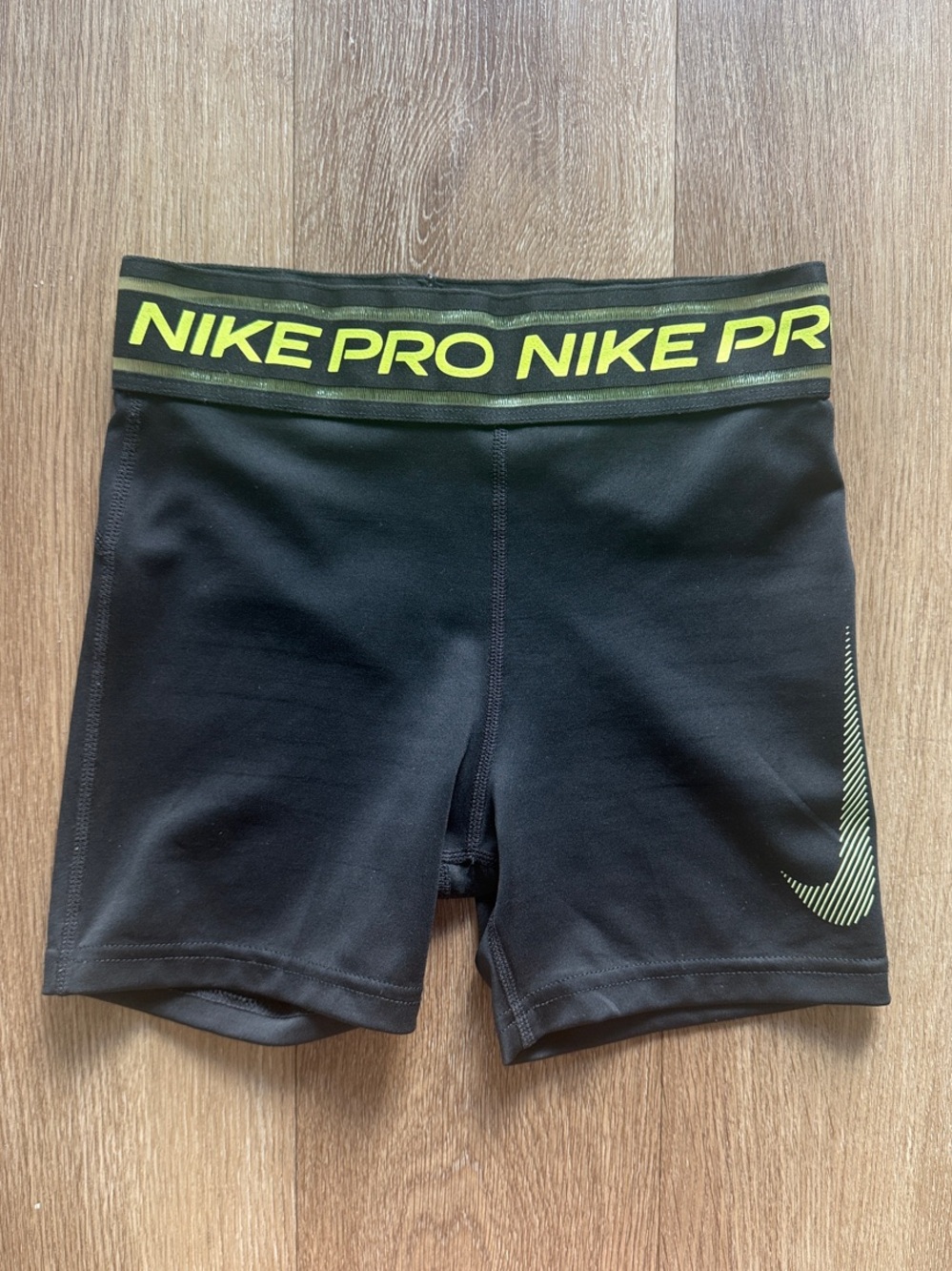 Nike Girls' Pro Dri-FIT Shorts 3” Size Medium